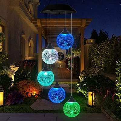 O RGB que emite-se colore o jardim solar do diodo emissor de luz ilumina a decoração exterior portátil