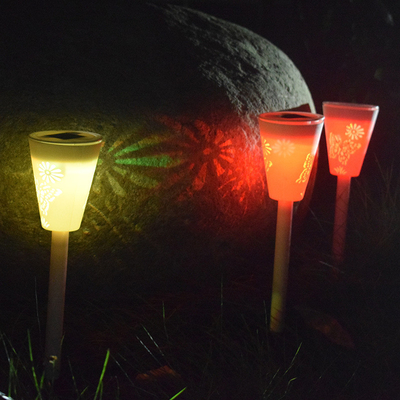 o jardim solar do diodo emissor de luz da inserção oca da borboleta 2700K ilumina colorido