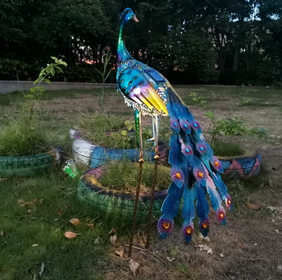 Decoração posta solar do casamento do partido do quintal das luzes do ofício da estátua solar exterior do pavão do metal